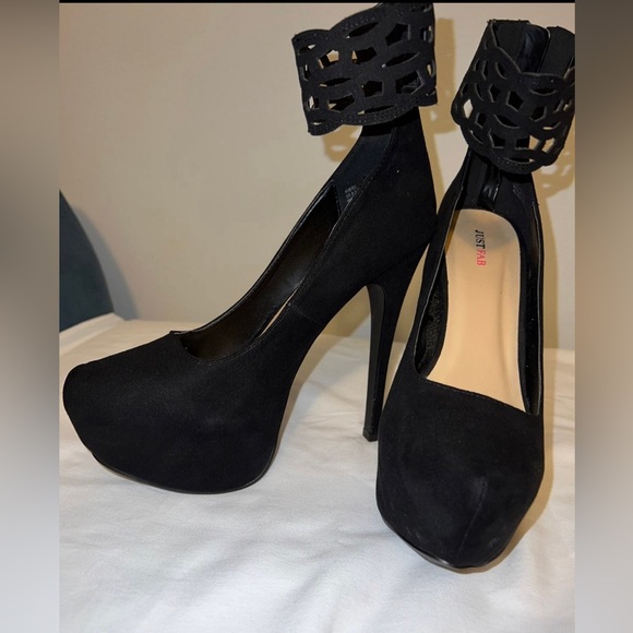Just Fab Black Platform Pumps - Picture 4 of 7